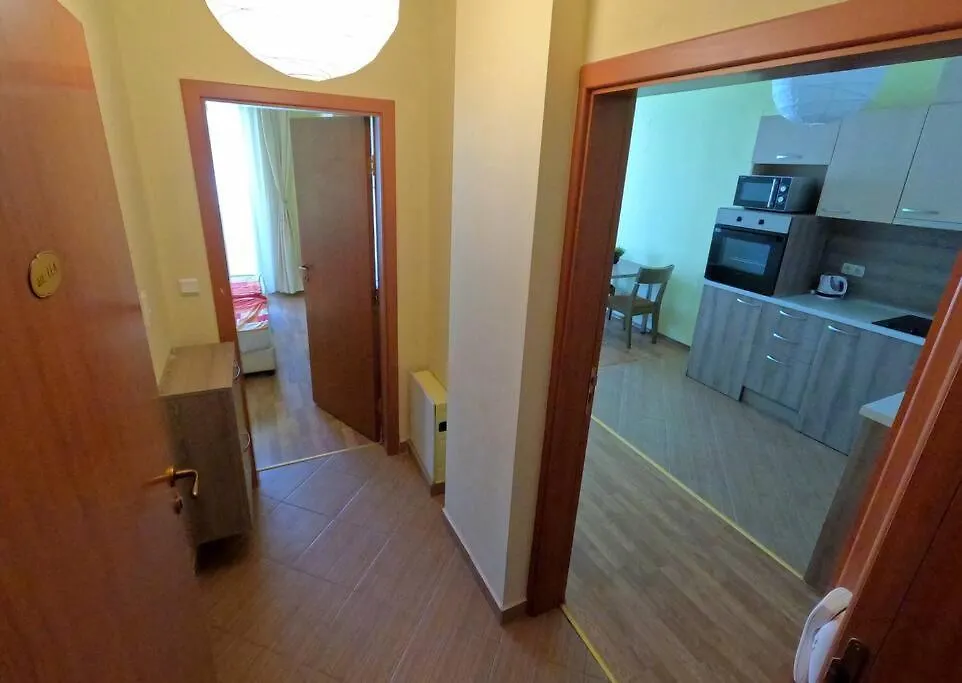 Darelina Apartment In The Center Of ソフィア 0*,